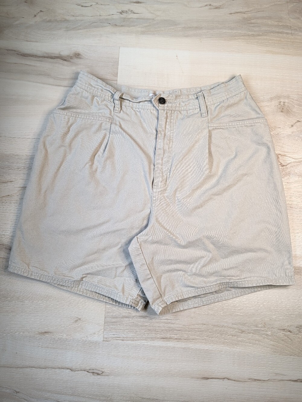 Vintage 90s Cherokee Shorts Womens 14 High Waisted Pleated Cotton Khaki Tan Mom